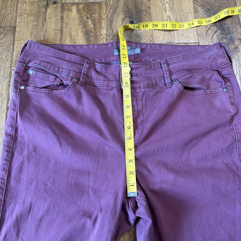 TORRID Jegging Super Soft Feel the Fit Jeans Womens Sz 20R HIgh Rise Burgundy - Picture 4 of 7
